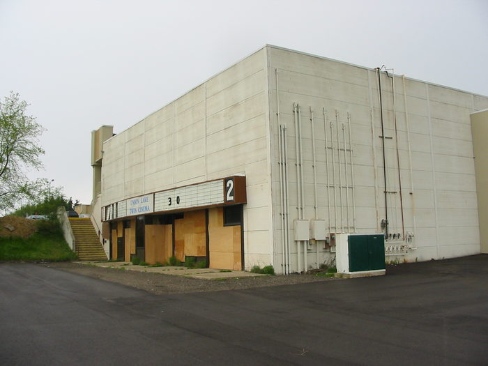 Union Lake Twin Cinemas - May 2002 Photo